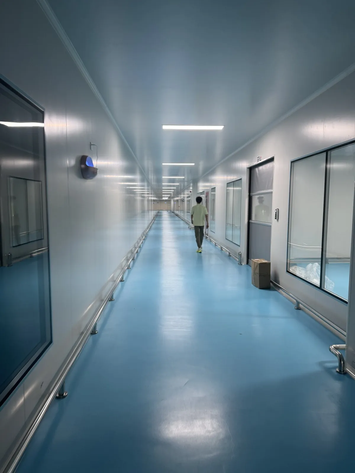 Clean production corridor for supplement manufacturing
